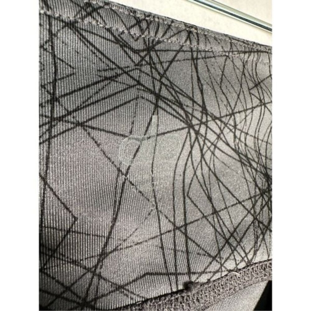 Alo Yoga Gray Geometric Print Capri Leggings Size Small NWOT - Picture 5 of 7